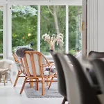 2 Bedroom Awesome In *