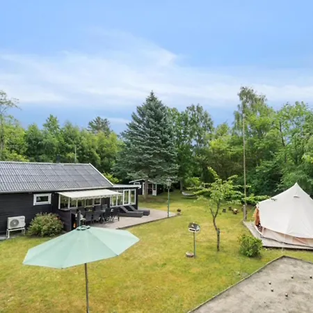 Feriehus 2 Bedroom Awesome Home In Hasle *