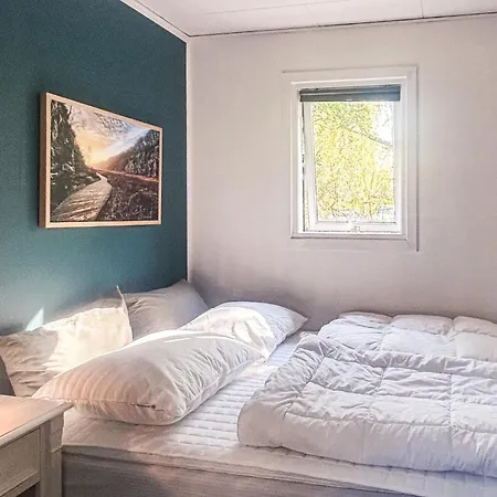 2 Bedroom Awesome In Casa vacanze *